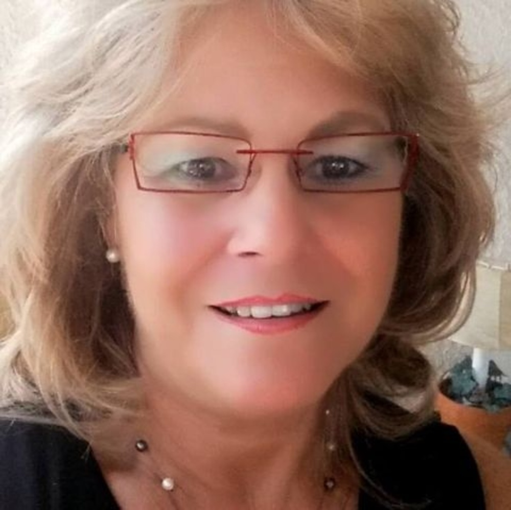 Meet your Posher, Kay